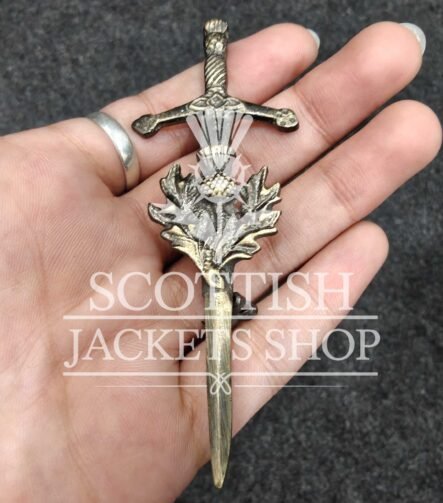 Thistle kilt pin