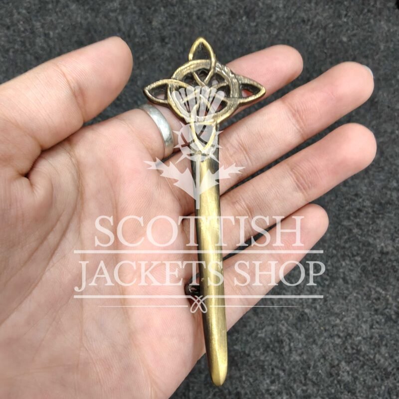 Celtic knots kilt pin