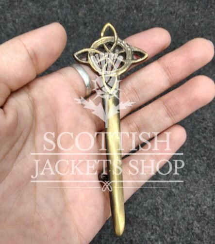 Celtic knots kilt pin