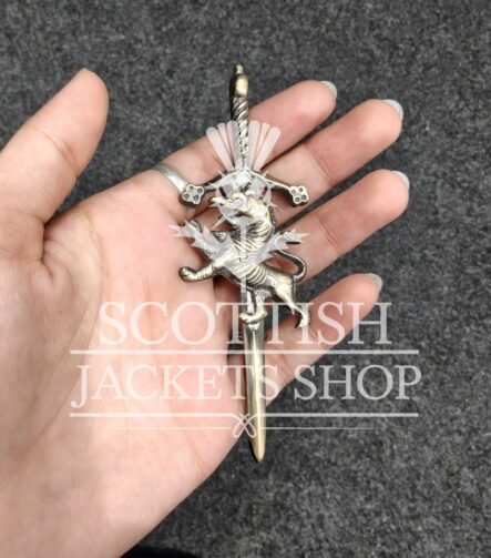 Rampant lion kilt pin